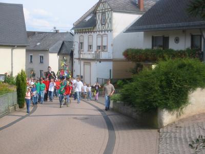 124-2415_IMG
