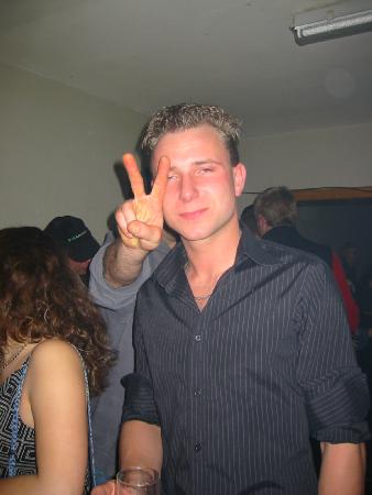 100-0044_IMG